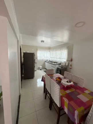 Imagem Casa com 3 dormitórios sendo 1 suíte e 4 vagas de garagem em Balneário Camboriú/SC