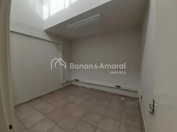 Imagem Imóvel Comercial com 441 m² e 17 salas, terreno de 800,00 metros no Jardim Chapadão - Campinas/SP