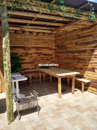 Imagem Casa à venda semi mobiliada com piscina e edícula localizada no centro de Balneário Camboriú