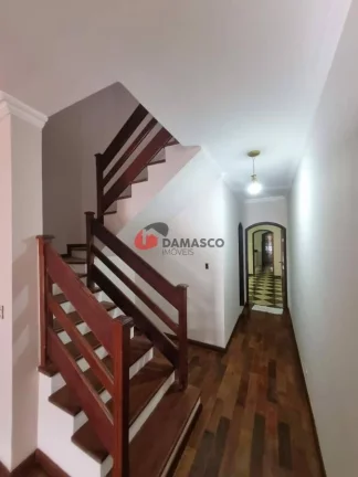 Imagem Sobrado à venda 3 Quartos, 2 Suites, 2 Vagas, 207 m², Campestre, Santo André - SP
