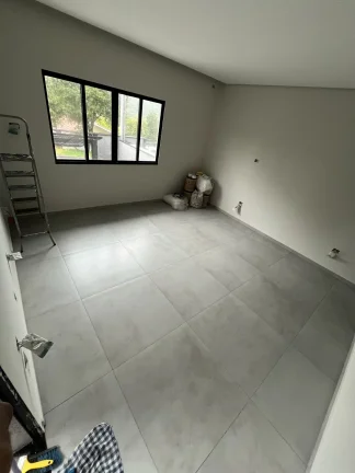 Imagem Sobrado à venda com 3 quartos, sendo 3 suítes, em Jardim Maristela, Atibaia - SP