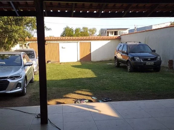 Imagem CASA DUPLEX A€ VENDA | PRA“XIMO A€ PRAIA DE MANGUINHOS | 360MA² DE TERRENO