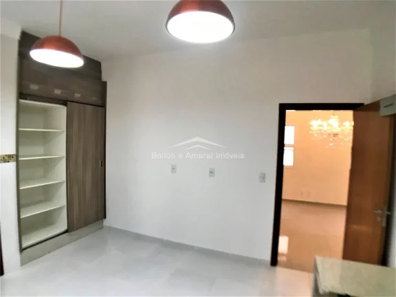 Imagem Maravilhosa oportunidade de adquirir esta casa à venda no San Conrado, Sousas, Campinas. Com um aca...