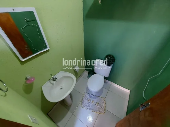 Imagem Casa à Venda na Zona Leste – 2 Quartos, Área Gourmet, Garagem Coberta e Ótima Localização! Perto de Escolas, Mercados e Farmácias. Agende sua Visita!