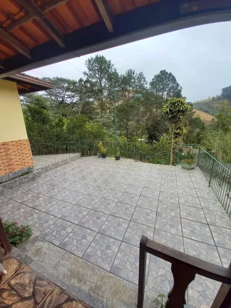 Imagem LINDA CASA COM 7.000M2, NASCENTE. NOVA FRIBURGO.
