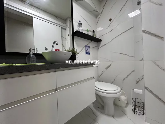 Imagem Apartamento com 2 Dormitórios na Quadra do Mar no Centro Balneário Camboriú-SC