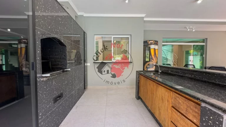 Imagem Sobrado em Condomínio 5 suites com varanda , churrasq quintal e piscina , 4 vagas bairro Jd Vera Cruz, Riviera de são lorenço ,Bertioga