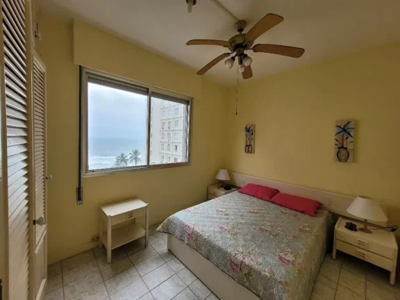 Imagem PITANGUEIRAS – NA QUADRA DA PRAIA COM MARAVILHOSA VISTA MAR, VAGA DE GARAGEM DEMARCADA NO PRÉDIO, 95 M² ÚTEIS, CONDONDOMÍNIO BAIXO.