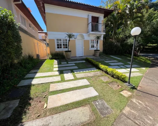 Imagem Sobrado em Cond , 4 dorm , 2 suíte , 4 vaga…fl58