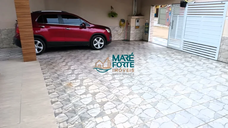 Imagem AMPLA CASA RECÉM REFORMADA COM 2 EDÍCULAS BEM PERTO DA PRAIA!