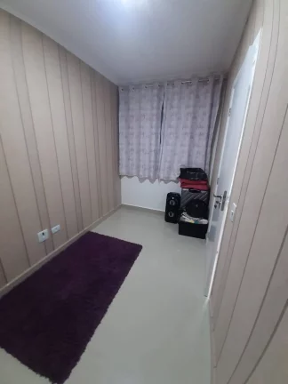 Imagem Terreno com Linda Casa não Averbada no Pinheirinho