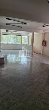Imagem ALUGA Salão Comercial no 1° andar, com 80m², por 1.200 com tudo, 2 Banheiro, Fogão industrial, pia grande, na Avenida do Jardim Zaíra, Mauá-SP