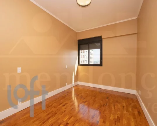 Imagem Apartamento em Perdizes com 145m² em rua tranquila e andar alto.