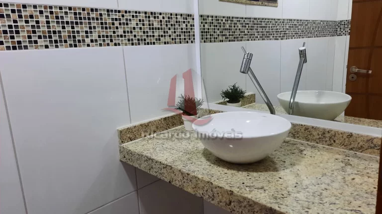 Imagem Lindo Triplex Semi Mobiliado Peró