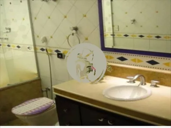 Imagem CASA COM 3 DORMITÓRIOS SENDO 2 SUÍTES, 1 BANHEIRO SOCIAL, COPA, COZINHA, LAVABO, DEPENDÊNCIA PARA...