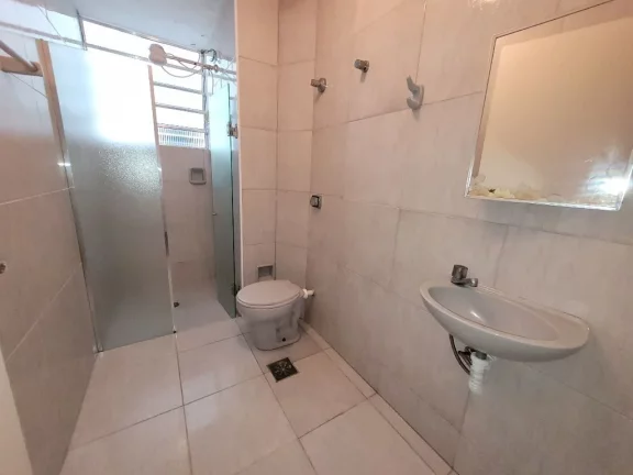 Imagem ASTÚRIAS - UMA QUADRA DA PRAIA , LOCALIZAÇÃO PRIVILEGIADA , GARAGEM NO PRÉDIO.