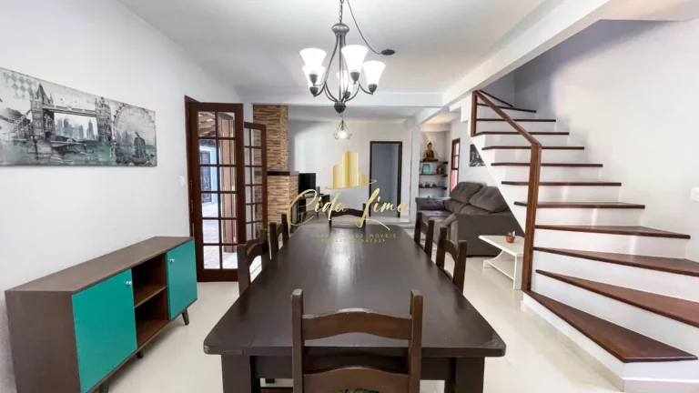 Imagem Casa alto padrão a venda no Pico da Cruz no Rio Tavares SC.