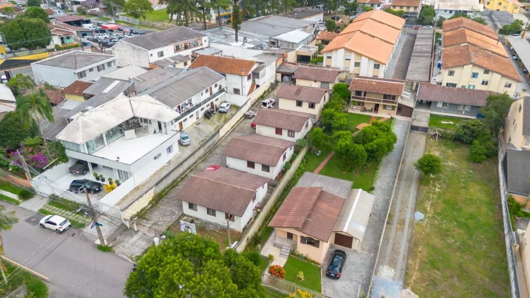 Imagem Terreno no Ecoville, com projeto para prédio em andamento.