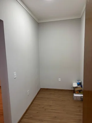 Imagem Casa em Condomínio de Luxo na Vila Nova Sorocaba - 3 Quartos, 1 Suíte, 3 Salas, 3 Banheiros, 1 Vaga - 145m²