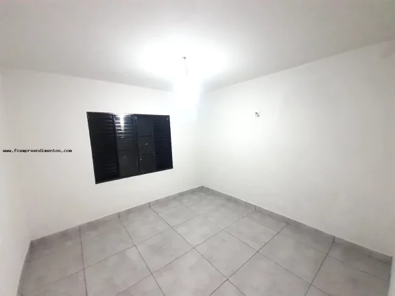 Imagem Casa Geminada para Venda em Limeira, Jardim Brasil, 2 dormitórios, 1 banheiro, 1 vaga