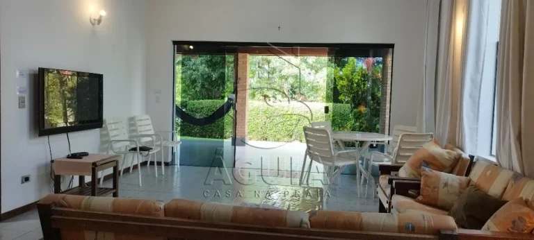 Imagem Casa à venda na Praia da Lagoinha em Ubatuba apenas 200mts da Praia!