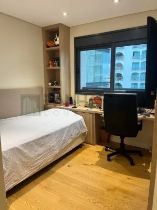 Imagem Imperdível oportunidade de investimento: Apartamento de luxo com 3 suítes e 4 vagas na Jardim Paulista, SP - 205m².