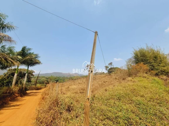 Imagem Terreno á venda em Mateus Leme, MG na Varginha.