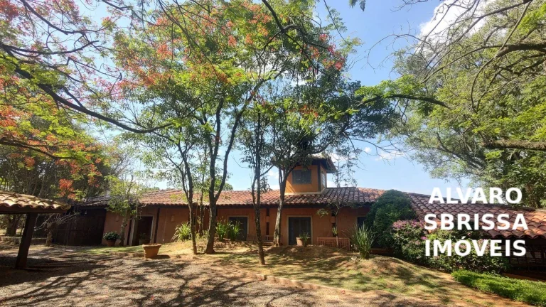 Imagem Sitio a venda em Itu SP com 4,7 alqueires ou 113.740 m², casa sede com 6 suítes, piscina e dois lagos maravilhosos, venha conhecer pessoalmente.