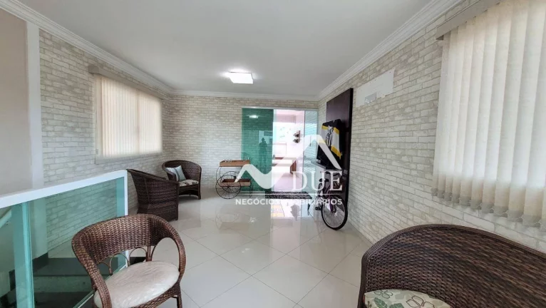Imagem Casa com 3 suites à venda, 219 m² por R$ 1.650.000 - Embaré - Santos/SP
