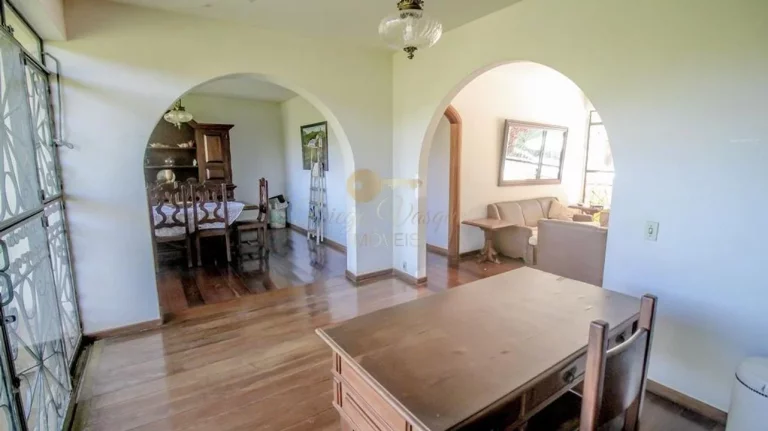 Imagem Casa para Venda em Teresópolis / RJ no bairro Quinta da Barra