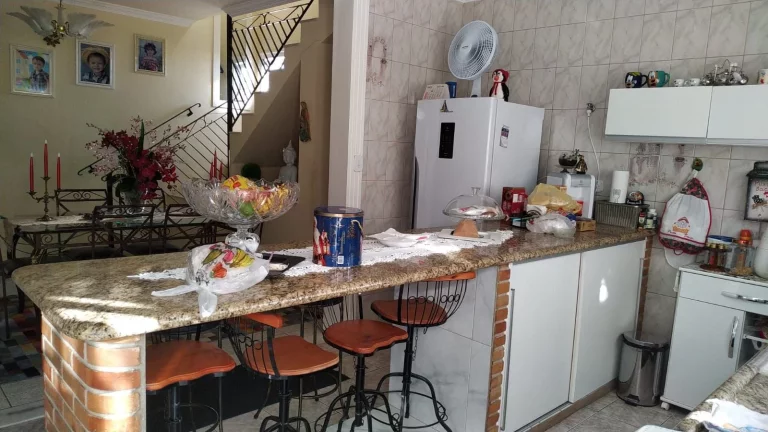 Imagem Sobrado com 3 dormitórios à venda, 365 m² por R$ 880.000,00 - Jardim Terras de São João - Jacareí/SP