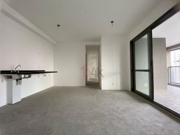 Imagem Apartamento três suítes, varanda espaçosa e duas vagas de garagem a venda no Brooklin.