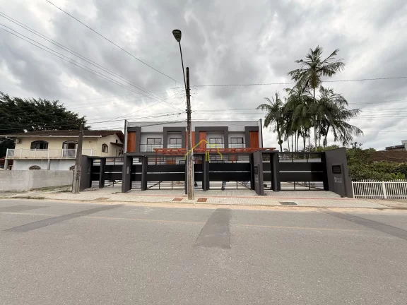 Imagem Sobrado Geminado em fase final no Saguaçu próximo do colégio Bom Jesus!
