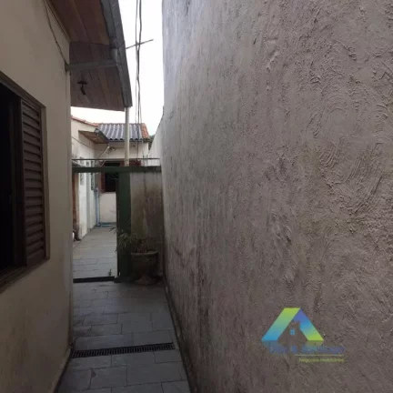 Imagem Ótima casa em bairro privilegiado a 5 minutos da estação do metro Sacomã e a 10 minutos da estação de metro Ipiranga.