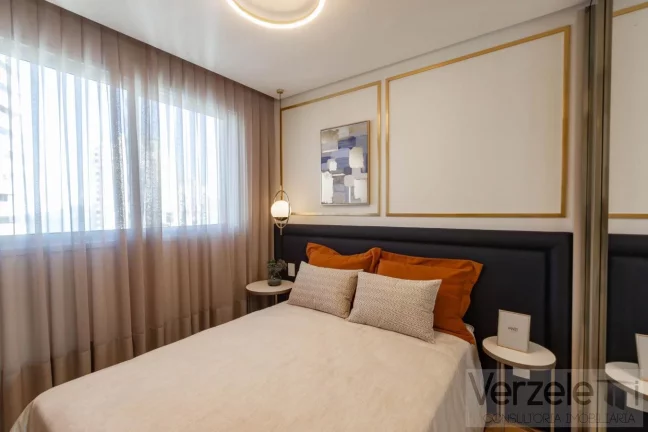 Imagem Apartamento 4 ou + dormitórios para Venda em Balneário Camboriú / SC no bairro Centro