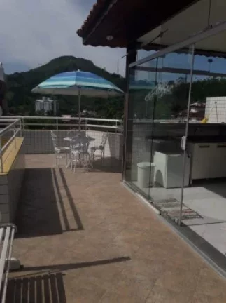 Imagem Imperdível Cobertura Duplex à Venda em Ubatuba-SP, Bairro Toninhas! 3 Quartos, 2 Salas, 2 Banheiros, 2 Vagas, 120m².