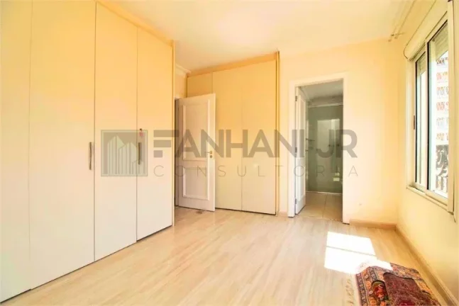 Imagem Imperdível! Apartamento de alto padrão com 3 suítes e 4 vagas na Cerqueira César, São Paulo-SP - 208m². Confira já!
