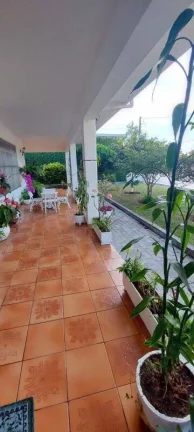 Imagem CASA NO CENTRO, PROXIMO A MATERNIDADE, EXCELENTE PARA CLÍNICA