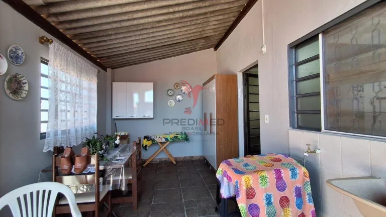 Imagem Vendo Casa com Edícula em São Pedro - SP