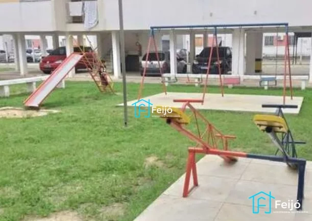 Imagem Apartamento 2 dormitórios reformado com, box fixo na Restinga