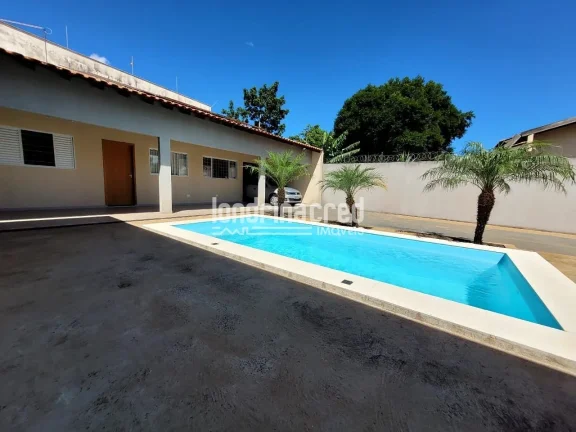 Imagem Casa no Granville Parque Residencial: 2 quartos, 2 banheiros, 6 vagas, 170m², terreno de 525m², piscina, área gourmet e acabamento de qualidade.