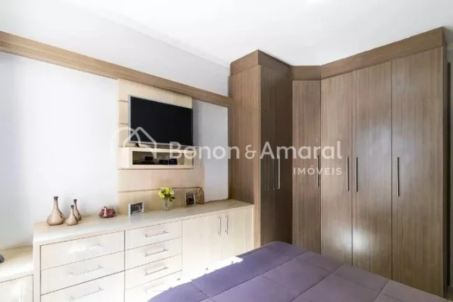 Imagem Imóvel amplo à venda com 3 quartos e 2 banheiros no total. Este imóvel está bem equipado O imóv...