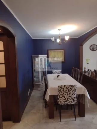 Imagem Imperdível: Casa à venda no Rio de Janeiro-RJ, 4 quartos, 1 suíte, 1 sala, 4 banheiros, 1 vaga de garagem, 164m² - Bairro Pechincha!
