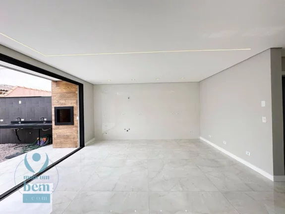 Imagem Maravilhoso Sobrado com 3 dormitórios à venda, 195 m² por R$ 990.000 - Capão da Imbuia - Curitiba/PR