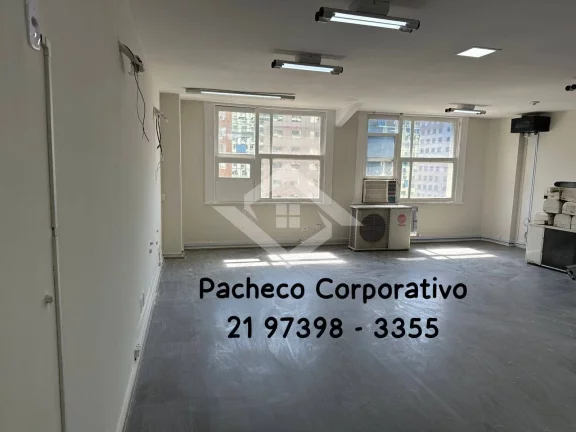 Imagem Sala Comercial de 60m² para Aluguel no Centro do Rio – Próxima ao Metrô e V