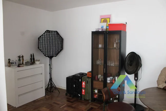 Imagem Amplo apartamento com 80m² em localização privilegia no Bairro Cerqueira Cesar a 1km da Estação Metrô Consolação.