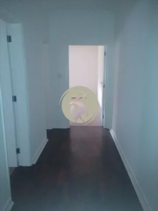Imagem OPORTUNIDADE!!! APARTAMENTO GRANDE, BEM DISTRIBUIDOS, COZINHA ENORME, 4 DORMITÓRIOS GRANDES, 3 VAGA...