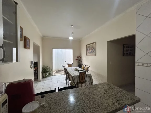 Imagem Casa com Piscina à Venda no Novo Horizonte – 3 Quartos e Espaço Gourmet!