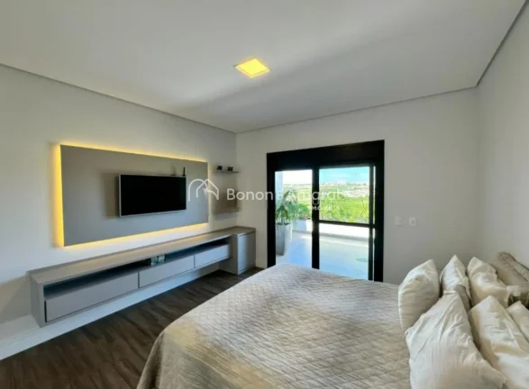 Imagem Sobrado à venda no Loteamento Residencial Arborais em Campinas, com 335 m² de área construída. S...