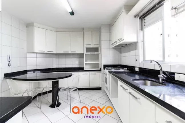Imagem Apartamento com 3 dormitórios no bairro Vila Nova para locação.